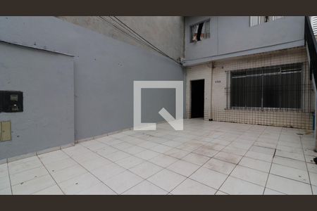 Casa para alugar com 35m², 1 quarto e 1 vaga Casa para alugar com 35m², 1 quarto e 1 vagaGaragem