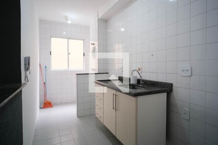 Cozinha de apartamento para alugar com 2 quartos, 51m² em Vila Guilhermina, São Paulo