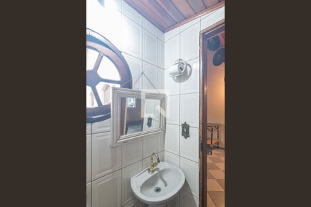 Casa à venda com 252m², 3 quartos e 2 vagasLavabo