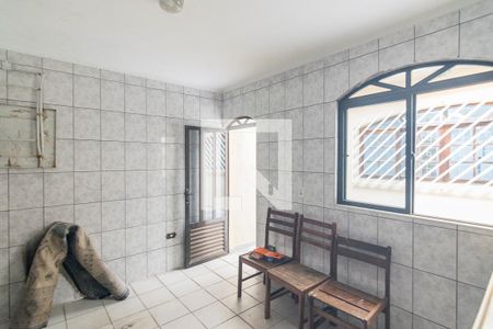 Casa à venda com 252m², 3 quartos e 2 vagasÁrea de Serviço