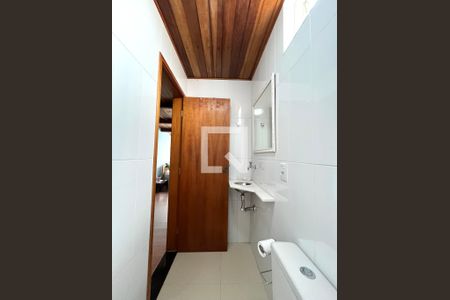 Casa à venda com 234m², 4 quartos e 2 vagas Casa à venda com 234m², 4 quartos e 2 vagasBanheiro da Suíte