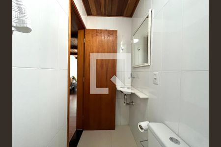 Casa à venda com 234m², 4 quartos e 2 vagas Casa à venda com 234m², 4 quartos e 2 vagasBanheiro da Suíte