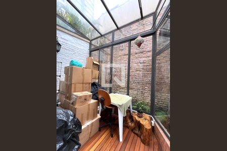 Casa à venda com 234m², 4 quartos e 2 vagas Casa à venda com 234m², 4 quartos e 2 vagasQuintal