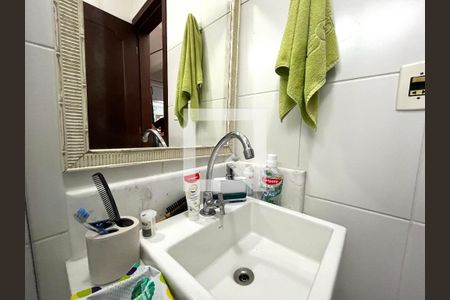 Casa à venda com 234m², 4 quartos e 2 vagas Casa à venda com 234m², 4 quartos e 2 vagasBanheiro 2