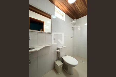 Casa à venda com 234m², 4 quartos e 2 vagas Casa à venda com 234m², 4 quartos e 2 vagasBanheiro da Suíte