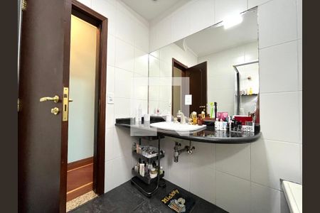 Banheiro Corredor de casa à venda com 4 quartos, 234m² em Mirandópolis, São Paulo
