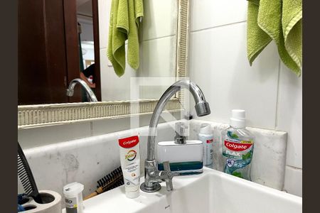 Casa à venda com 234m², 4 quartos e 2 vagas Casa à venda com 234m², 4 quartos e 2 vagasBanheiro 2