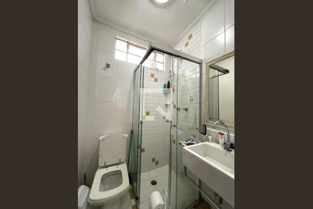 Casa à venda com 234m², 4 quartos e 2 vagas Casa à venda com 234m², 4 quartos e 2 vagasBanheiro 2