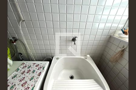 Casa à venda com 234m², 4 quartos e 2 vagas Casa à venda com 234m², 4 quartos e 2 vagasÁrea de Serviço