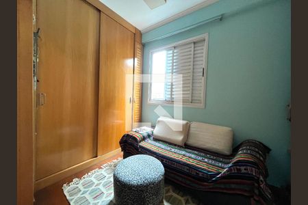 Casa à venda com 234m², 4 quartos e 2 vagas Casa à venda com 234m², 4 quartos e 2 vagasSala de TV