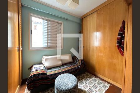 Casa à venda com 234m², 4 quartos e 2 vagas Casa à venda com 234m², 4 quartos e 2 vagasSala de TV