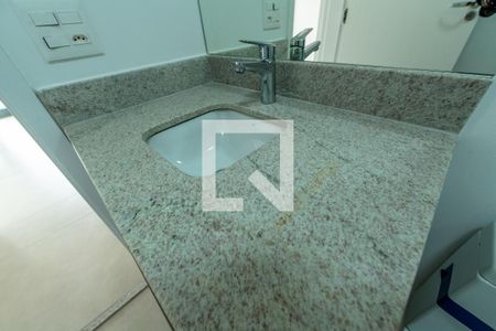 Apartamento à venda com 75m², 2 quartos e 2 vagasBanheiro Social