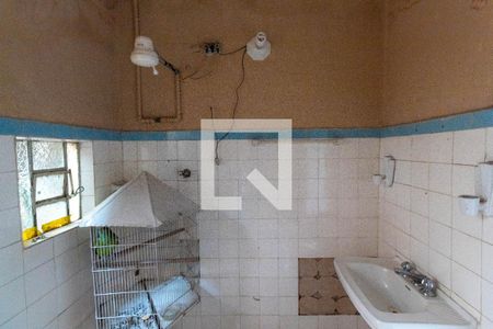 Casa à venda com 180m², 4 quartos e 2 vagas Casa à venda com 180m², 4 quartos e 2 vagasEdícula