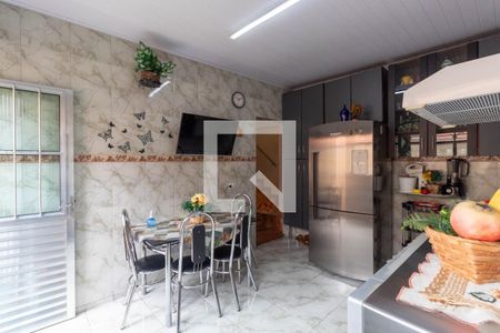 Casa à venda com 180m², 4 quartos e 2 vagas Casa à venda com 180m², 4 quartos e 2 vagasCozinha