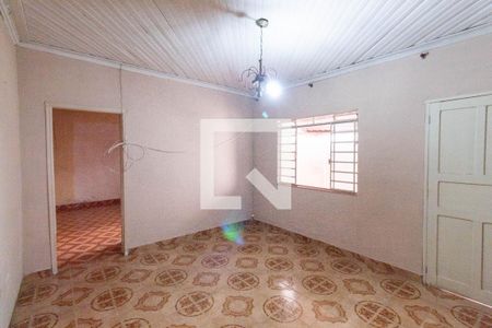 Casa à venda com 180m², 4 quartos e 2 vagas Casa à venda com 180m², 4 quartos e 2 vagasEdícula