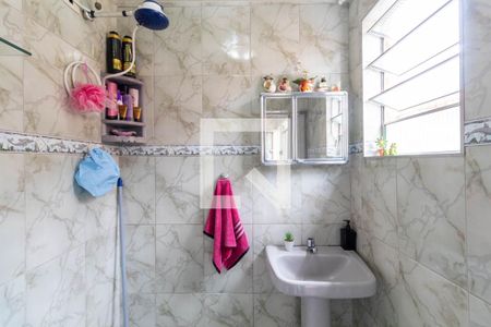 Casa à venda com 180m², 4 quartos e 2 vagas Casa à venda com 180m², 4 quartos e 2 vagasBanheiro