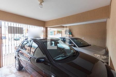 Casa à venda com 180m², 4 quartos e 2 vagas Casa à venda com 180m², 4 quartos e 2 vagasGaragem