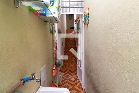 Casa à venda com 180m², 4 quartos e 2 vagas Casa à venda com 180m², 4 quartos e 2 vagasLavanderia