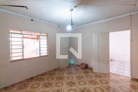 Casa à venda com 180m², 4 quartos e 2 vagas Casa à venda com 180m², 4 quartos e 2 vagasEdícula