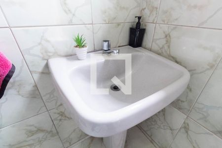 Casa à venda com 180m², 4 quartos e 2 vagas Casa à venda com 180m², 4 quartos e 2 vagasBanheiro