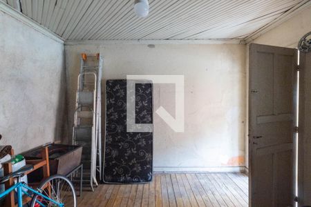 Casa à venda com 180m², 4 quartos e 2 vagas Casa à venda com 180m², 4 quartos e 2 vagasEdícula