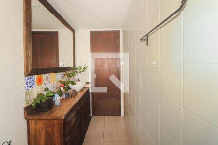 Apartamento à venda com 200m², 4 quartos e 1 vagaBanheiro Social