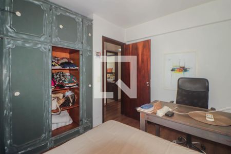 Apartamento à venda com 200m², 4 quartos e 1 vagaQuarto 2