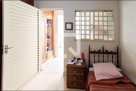 Casa à venda com 156m², 4 quartos e 2 vagas Casa à venda com 156m², 4 quartos e 2 vagasQuarto de serviço