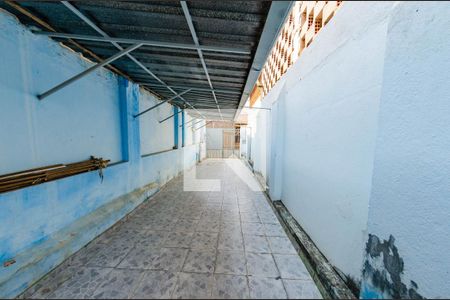 Casa à venda com 156m², 4 quartos e 2 vagas Casa à venda com 156m², 4 quartos e 2 vagasGaragem