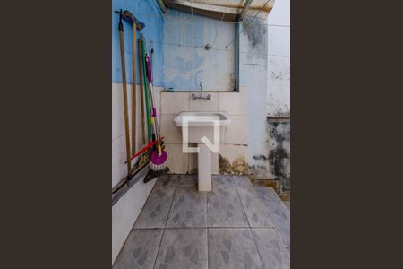 Casa à venda com 156m², 4 quartos e 2 vagas Casa à venda com 156m², 4 quartos e 2 vagasÁrea de serviço