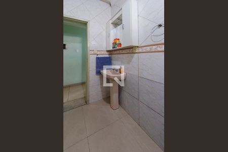 Casa à venda com 156m², 4 quartos e 2 vagas Casa à venda com 156m², 4 quartos e 2 vagasBanheiro