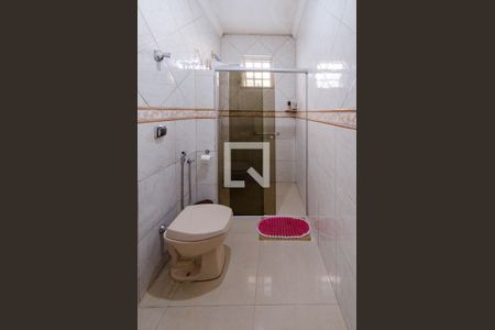 Casa à venda com 156m², 4 quartos e 2 vagas Casa à venda com 156m², 4 quartos e 2 vagasBanheiro