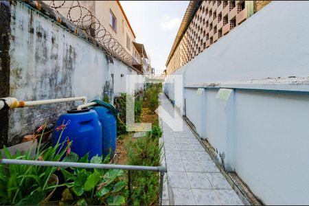 Casa à venda com 156m², 4 quartos e 2 vagas Casa à venda com 156m², 4 quartos e 2 vagasEntrada