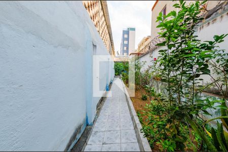 Casa à venda com 156m², 4 quartos e 2 vagas Casa à venda com 156m², 4 quartos e 2 vagasEntrada