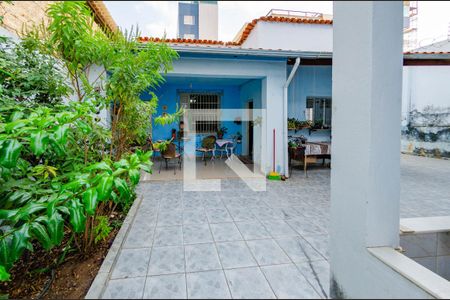 Casa à venda com 156m², 4 quartos e 2 vagas Casa à venda com 156m², 4 quartos e 2 vagasEntrada