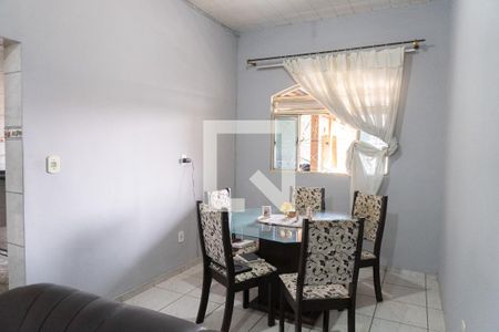 Casa à venda com 160m², 3 quartos e 2 vagas Casa à venda com 160m², 3 quartos e 2 vagasSala de Jantar