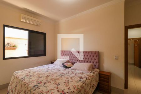 Casa de condomínio para alugar com 210m², 3 quartos e 4 vagasSuíte 3