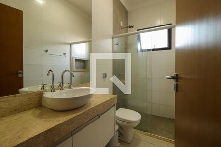 Casa de condomínio para alugar com 210m², 3 quartos e 4 vagasBanheiro da Suíte 3