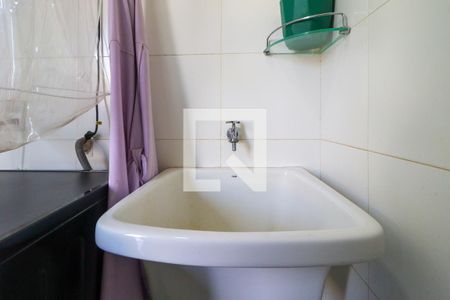 Casa de condomínio para alugar com 210m², 3 quartos e 4 vagasÁrea de Serviço 