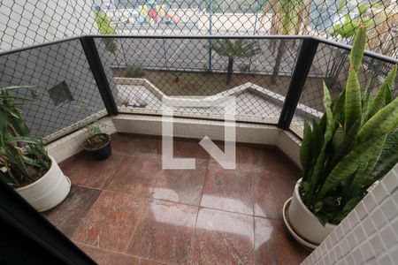 Apartamento à venda com 125m², 3 quartos e 3 vagas Apartamento à venda com 125m², 3 quartos e 3 vagasVaranda da Suíte