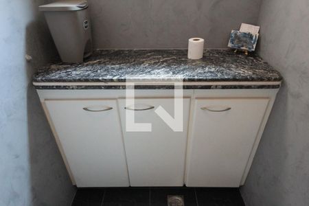 Casa à venda com 200m², 3 quartos e 2 vagasLavabo