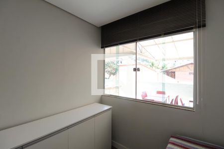Casa à venda com 200m², 3 quartos e 2 vagasQuarto 2