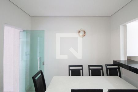 Casa à venda com 200m², 3 quartos e 2 vagasCopa