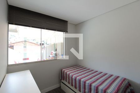 Casa à venda com 200m², 3 quartos e 2 vagasQuarto 2