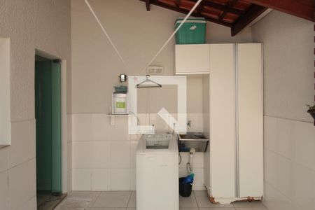 Casa à venda com 200m², 3 quartos e 2 vagasArea de Serviço