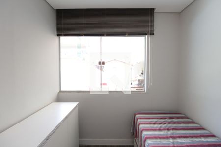 Casa à venda com 200m², 3 quartos e 2 vagasQuarto 2