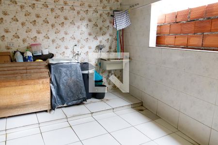 Casa à venda com 125m², 4 quartos e 2 vagas Casa à venda com 125m², 4 quartos e 2 vagasLavanderia