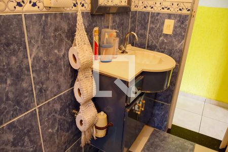 Casa à venda com 125m², 4 quartos e 2 vagas Casa à venda com 125m², 4 quartos e 2 vagasBanheiro