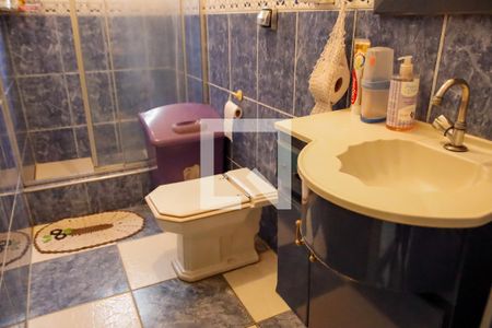 Casa à venda com 125m², 4 quartos e 2 vagas Casa à venda com 125m², 4 quartos e 2 vagasBanheiro