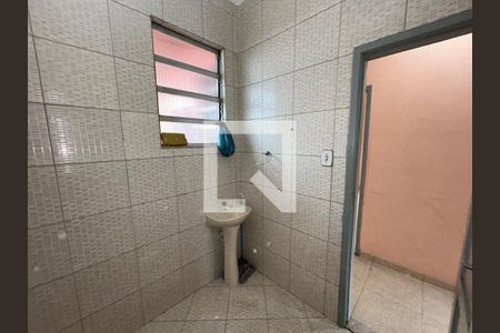 Apartamento para alugar com 65m², 2 quartos e sem vagaBanheiro